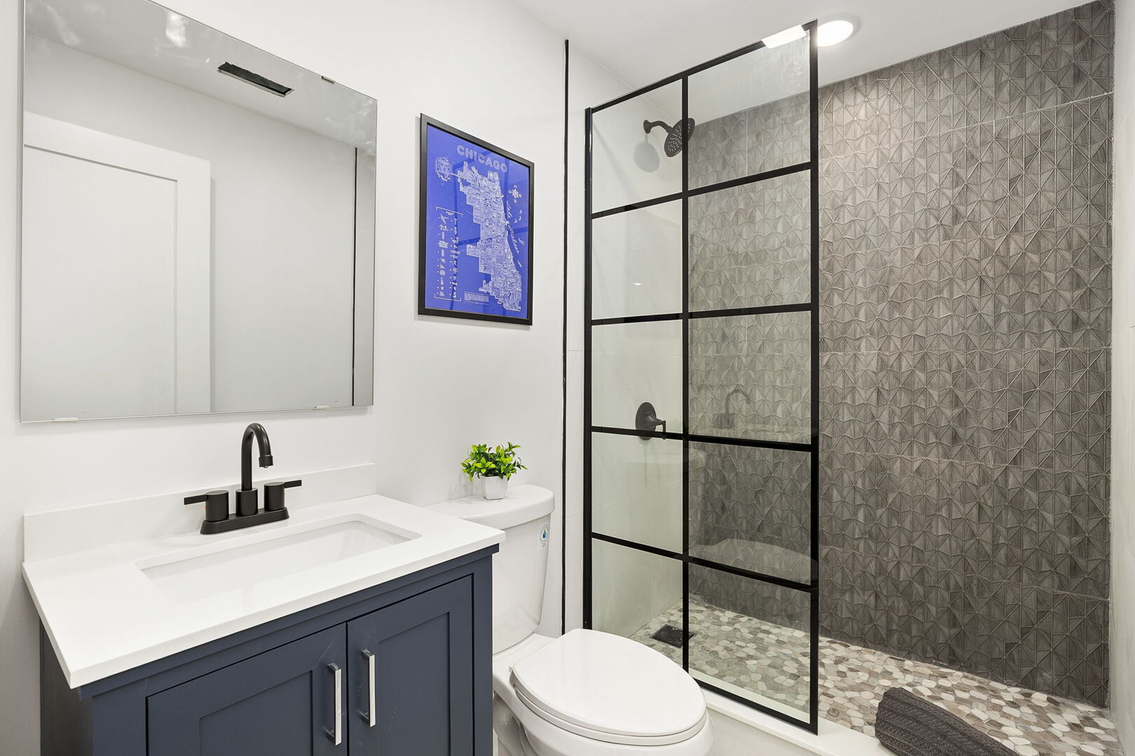 Chicago, Illinois 60651, United States, 3 Bedrooms Bedrooms, ,3 BathroomsBathrooms,Residential,Active,239702