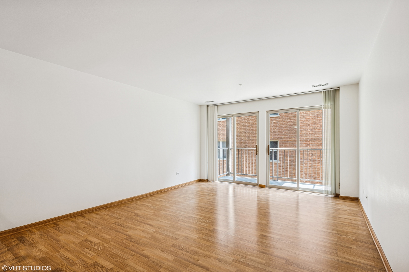27 E Hattendorf Avenue 213