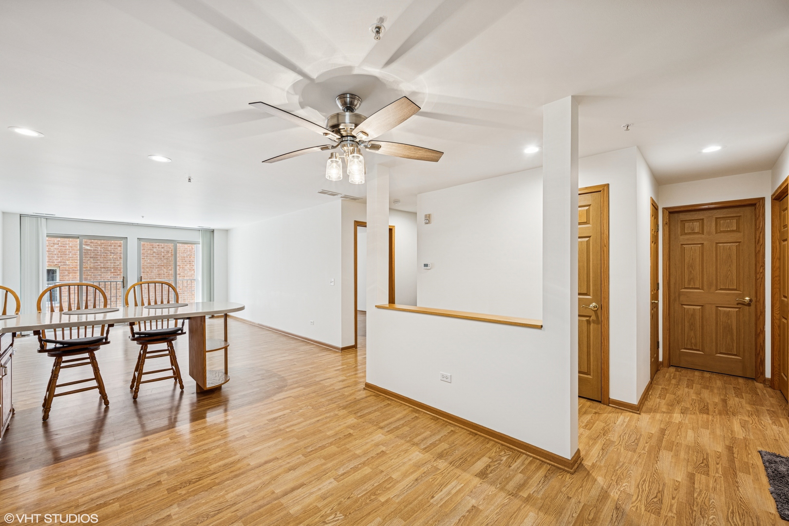 27 E Hattendorf Avenue 213