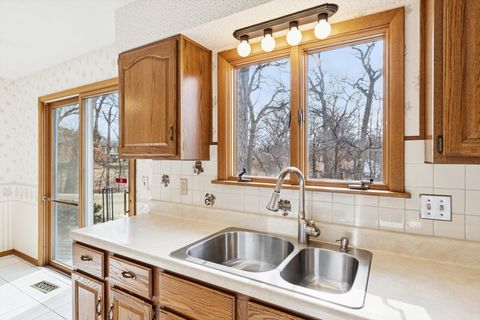 Tiny photo for 4610 34th Avenue, Moline, IL 61265 (MLS # 12557718)