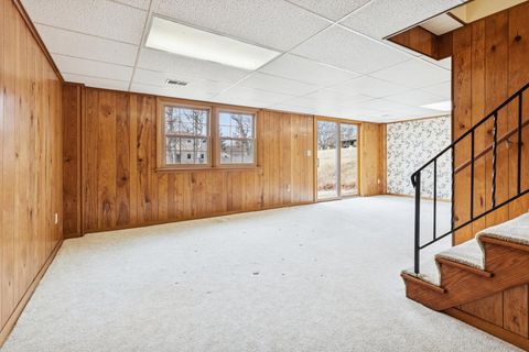 Tiny photo for 4610 34th Avenue, Moline, IL 61265 (MLS # 12557718)