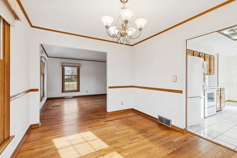 Tiny photo for 4610 34th Avenue, Moline, IL 61265 (MLS # 12557718)