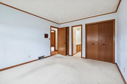 Tiny photo for 4610 34th Avenue, Moline, IL 61265 (MLS # 12557718)