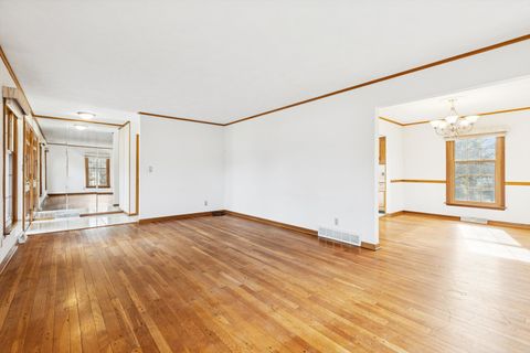 Tiny photo for 4610 34th Avenue, Moline, IL 61265 (MLS # 12557718)