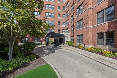 Tiny photo for 4900 N Marine Drive #707, Chicago, IL 60640 (MLS # 12467748)