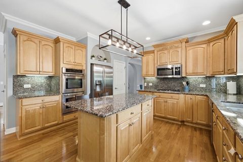 Tiny photo for 2632 Lupine Circle, Naperville, IL 60564 (MLS # 12686538)