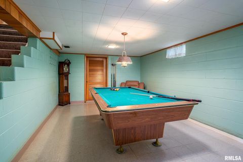 Tiny photo for 2417 W 18th Street, Davenport, IA 52804 (MLS # QC4267322)