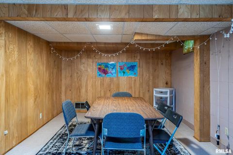 Tiny photo for 2417 W 18th Street, Davenport, IA 52804 (MLS # QC4267322)