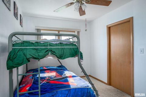 Tiny photo for 2417 W 18th Street, Davenport, IA 52804 (MLS # QC4267322)