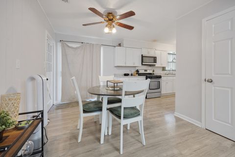 Tiny photo for 375 Douglas Road, Batavia, IL 60510 (MLS # 12605274)