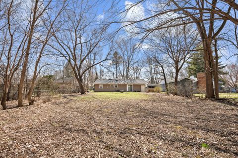 Tiny photo for 375 Douglas Road, Batavia, IL 60510 (MLS # 12605274)