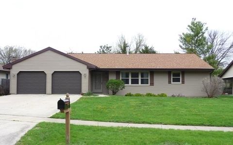 Photo of 205 Carrie Avenue, Urbana, IL 61802 (MLS # 12506328) Photo of 205 Carrie Avenue, Urbana, IL 61802 (MLS # 12506328)