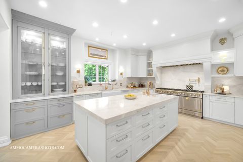 Tiny photo for 8 Brooke Lane, South Barrington, IL 60010 (MLS # 12491712)