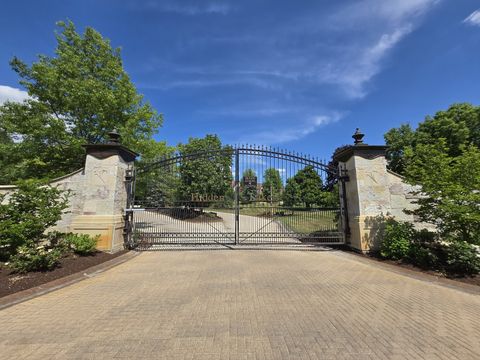 Tiny photo for 8 Brooke Lane, South Barrington, IL 60010 (MLS # 12491712)