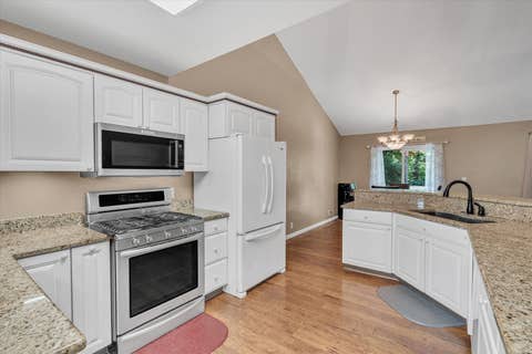 Tiny photo for 2106 Skylane Drive, Muscatine, IA 52761 (MLS # 12692045)