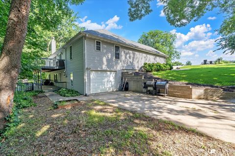 Tiny photo for 2106 Skylane Drive, Muscatine, IA 52761 (MLS # 12692045)
