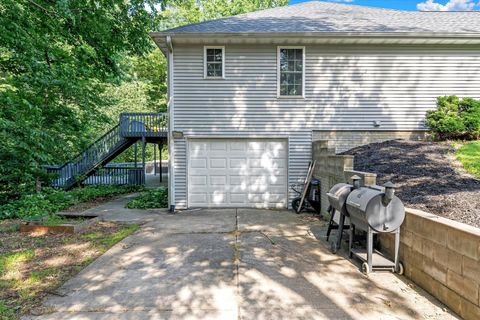 Tiny photo for 2106 Skylane Drive, Muscatine, IA 52761 (MLS # 12692045)
