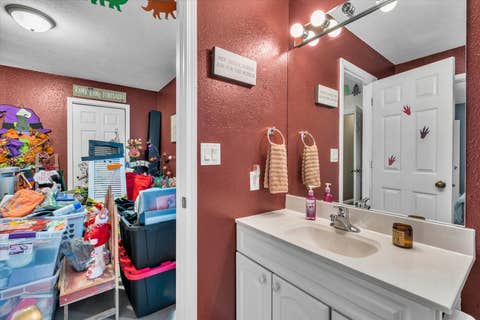 Tiny photo for 2106 Skylane Drive, Muscatine, IA 52761 (MLS # 12692045)