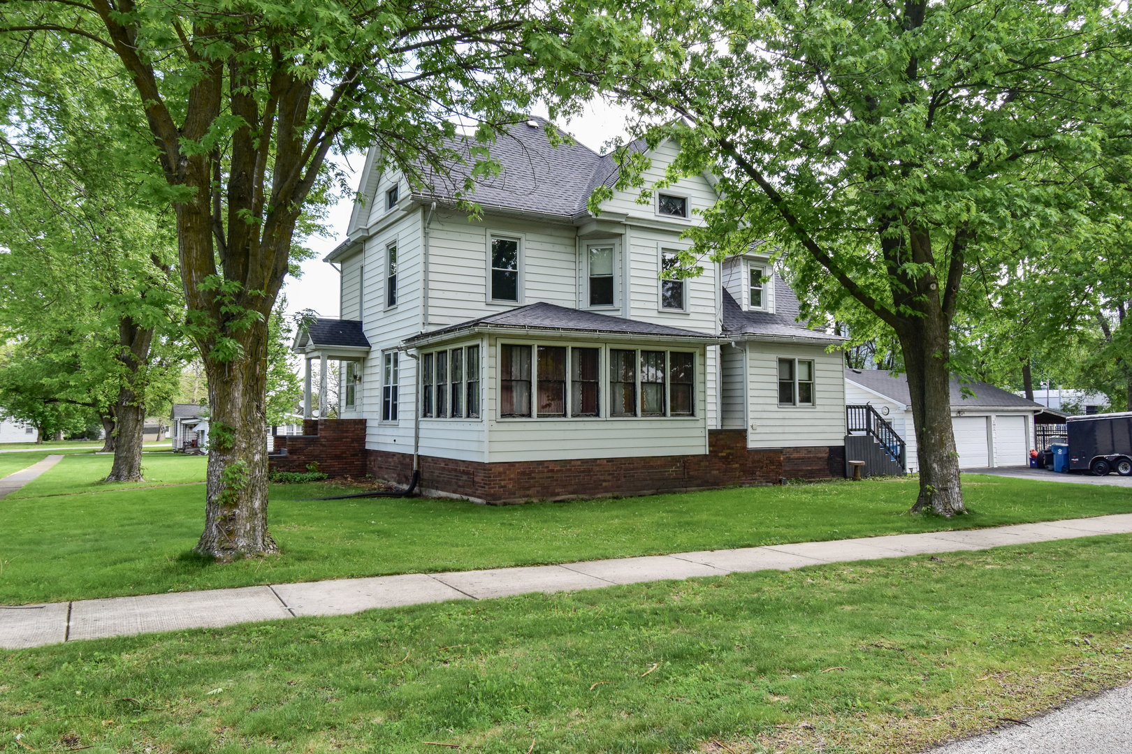 300 N Wolf Street