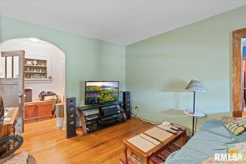 Tiny photo for 3302 38TH Avenue, Moline, IL 61265 (MLS # QC4267436)