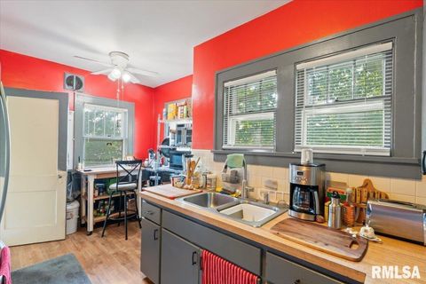 Tiny photo for 3302 38TH Avenue, Moline, IL 61265 (MLS # QC4267436)