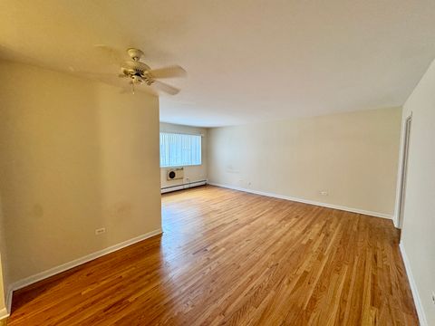 Tiny photo for 420 W Aldine Avenue #406, Chicago, IL 60657 (MLS # 12458109)