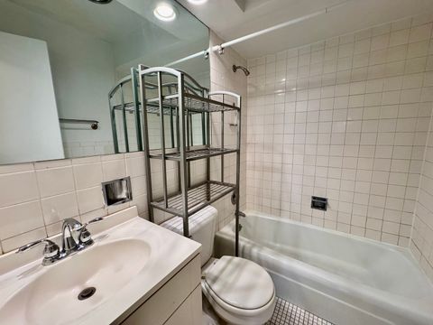 Tiny photo for 420 W Aldine Avenue #406, Chicago, IL 60657 (MLS # 12458109)