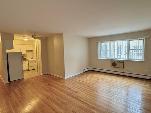 Tiny photo for 420 W Aldine Avenue #406, Chicago, IL 60657 (MLS # 12458109)