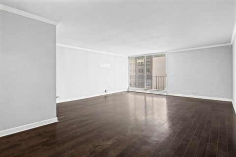 Tiny photo for 6033 N Sheridan Road #10D, Chicago, IL 60660 (MLS # 12499532)