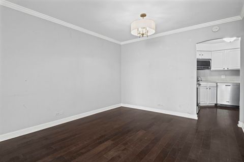 Tiny photo for 6033 N Sheridan Road #10D, Chicago, IL 60660 (MLS # 12499532)
