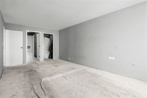 Tiny photo for 6033 N Sheridan Road #10D, Chicago, IL 60660 (MLS # 12499532)