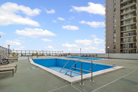 Tiny photo for 6033 N Sheridan Road #10D, Chicago, IL 60660 (MLS # 12499532)