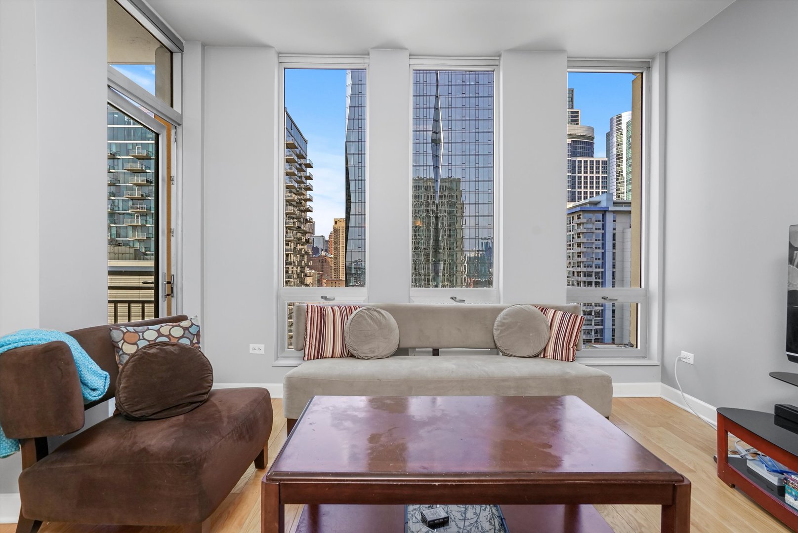 1400 S Michigan Avenue 1709