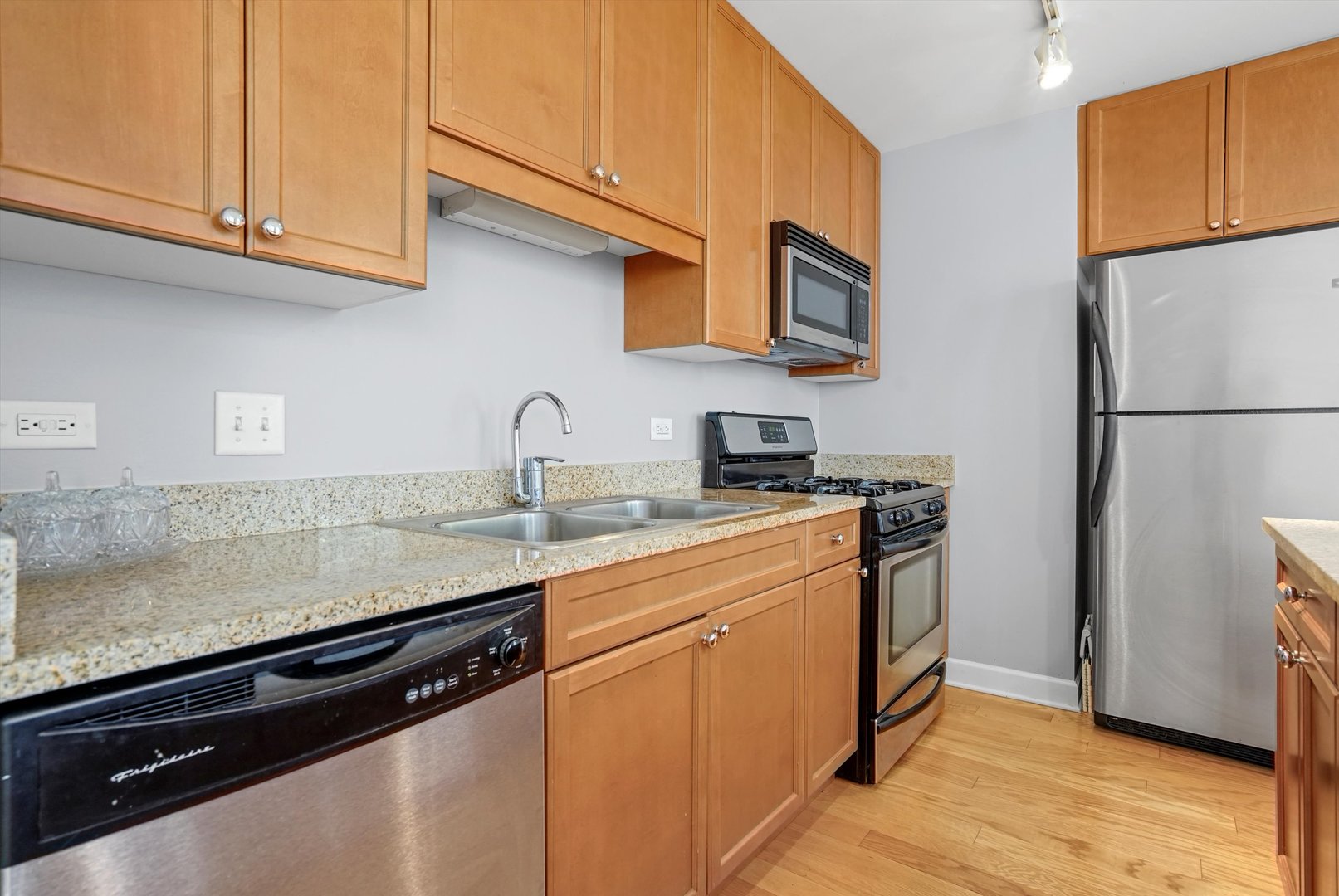 1400 S Michigan Avenue 1709