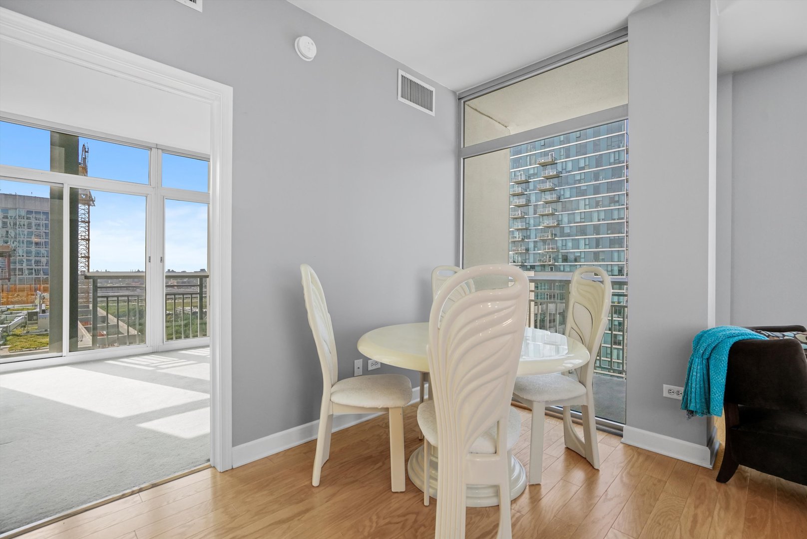 1400 S Michigan Avenue 1709