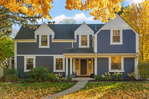 Photo of 707 Revere Road, Glen Ellyn, IL 60137 (MLS # 12495340)