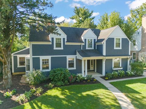 Tiny photo for 707 Revere Road, Glen Ellyn, IL 60137 (MLS # 12495340)