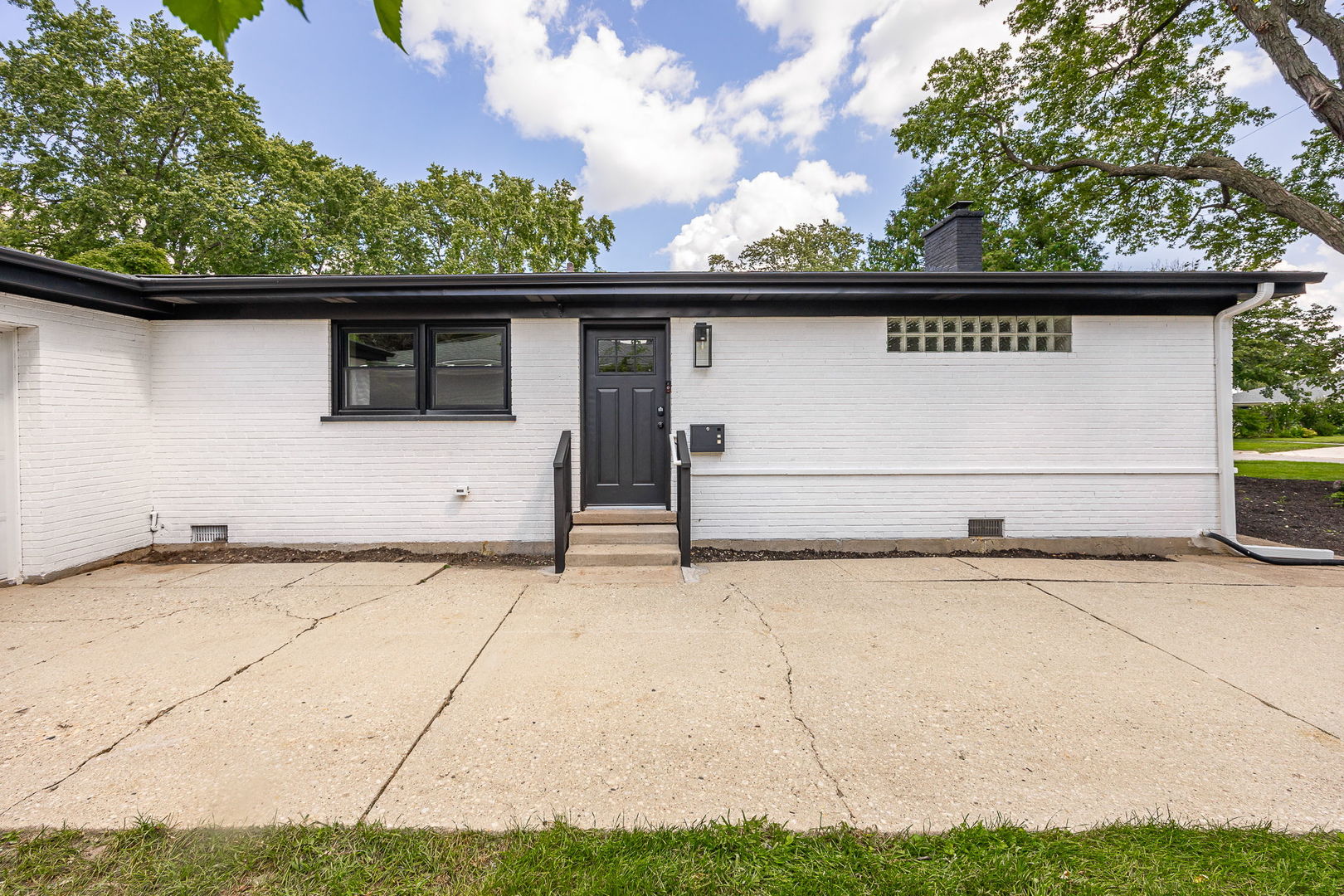 1307 Pershing Avenue