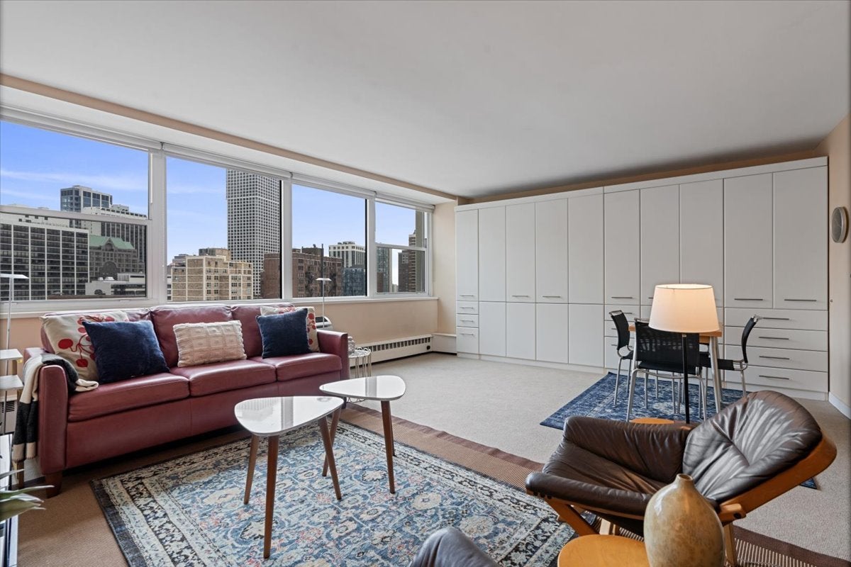 1150 N Lake Shore Drive 18J