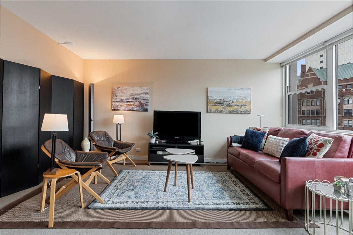 1150 N Lake Shore Drive 18J