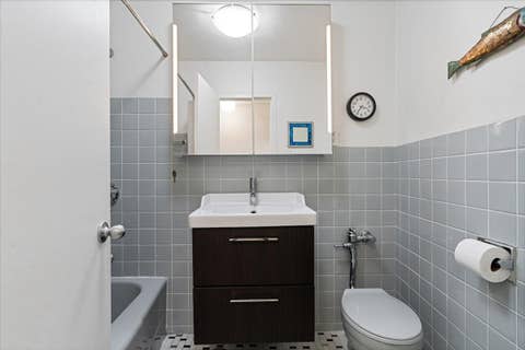 Tiny photo for 1150 N Lake Shore Drive #18J, Chicago, IL 60611 (MLS # 12729134)