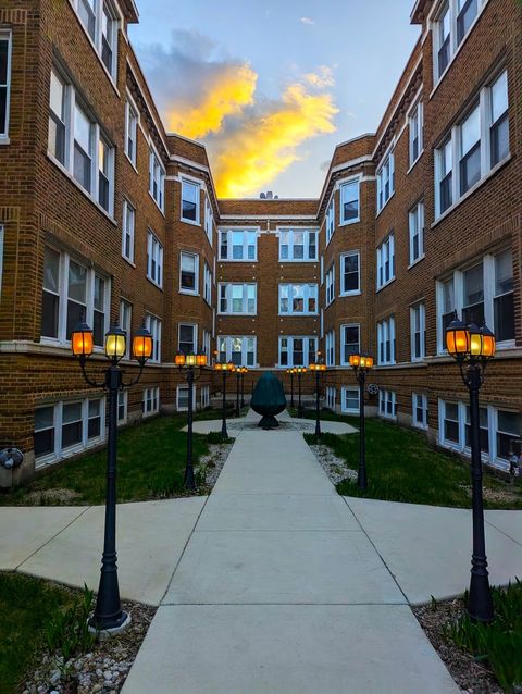6912 N LAKEWOOD Avenue 1W Chicago IL 60626
