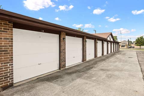 Tiny photo for 10511 S Roberts Road #2A, Palos Hills, IL 60465 (MLS # 12702059)