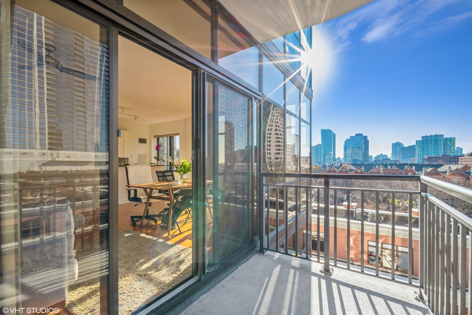 1322 S Prairie Avenue 601