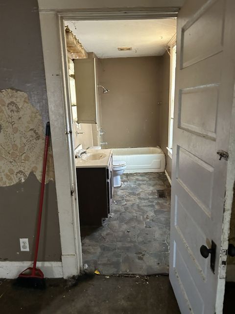 Tiny photo for 1619 S Faraday Avenue, Peoria, IL 61605 (MLS # 12566742)