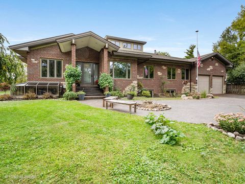 Photo of 4218 Florence Avenue, Downers Grove, IL 60515 (MLS # 12515123)