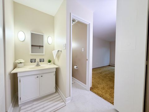 Tiny photo for 4250 Saratoga Avenue #L305, Downers Grove, IL 60515 (MLS # 12532136)