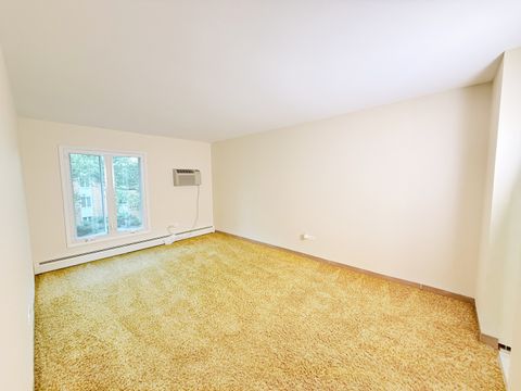 Tiny photo for 4250 Saratoga Avenue #L305, Downers Grove, IL 60515 (MLS # 12532136)
