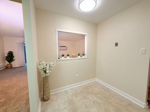 Tiny photo for 4250 Saratoga Avenue #L305, Downers Grove, IL 60515 (MLS # 12532136)