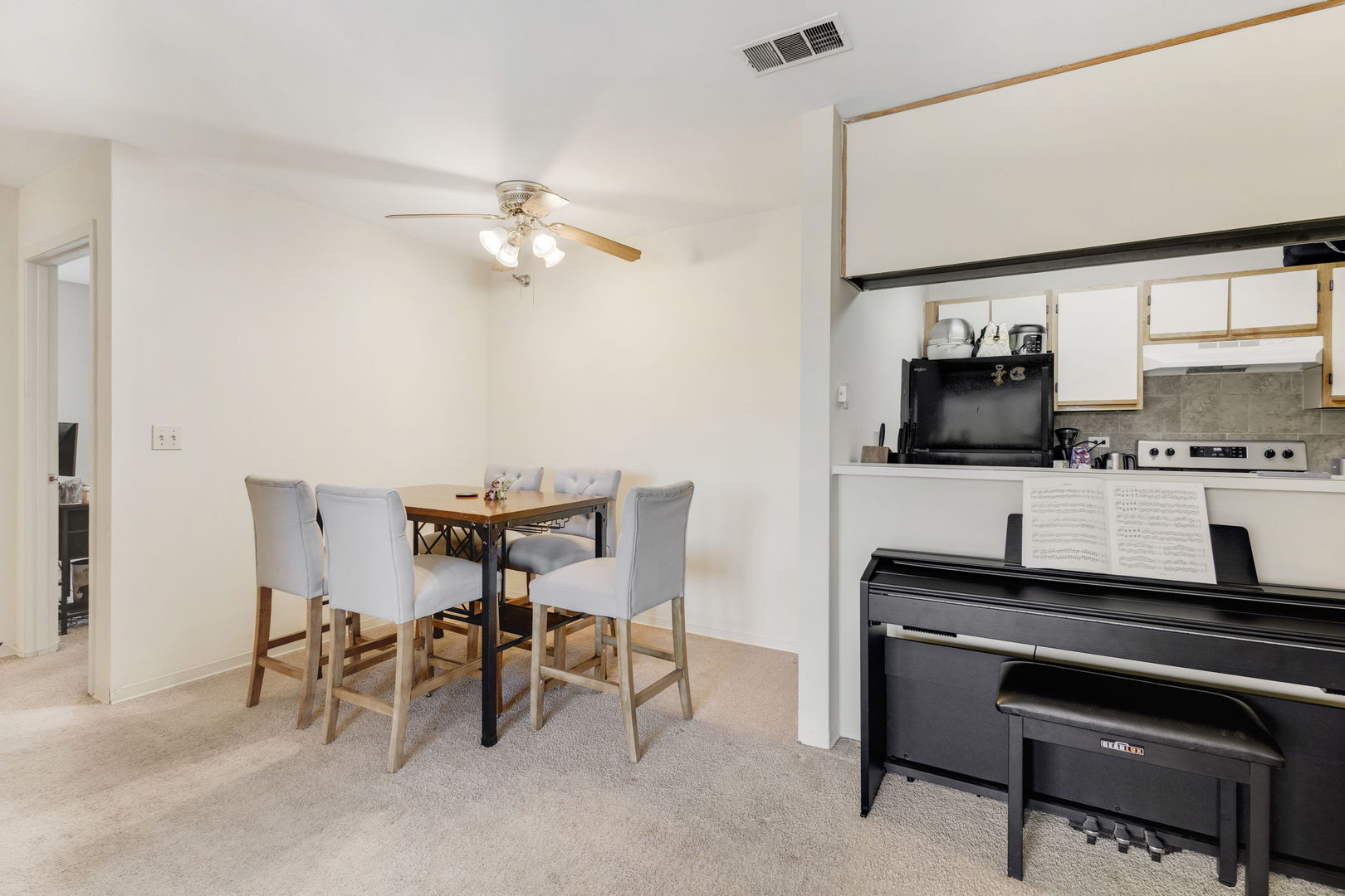 208 Glengarry Drive 301